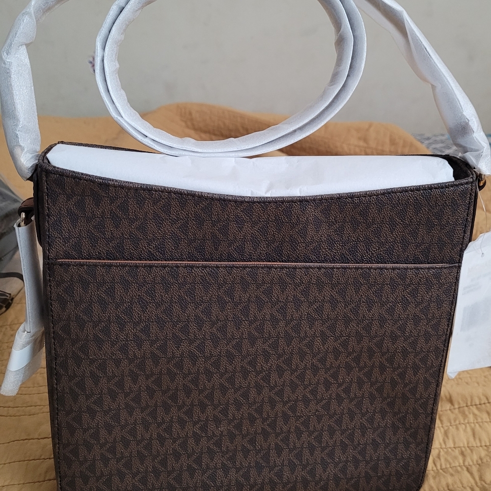 Michael kors Crossbody #3 - Picture 5 of 10